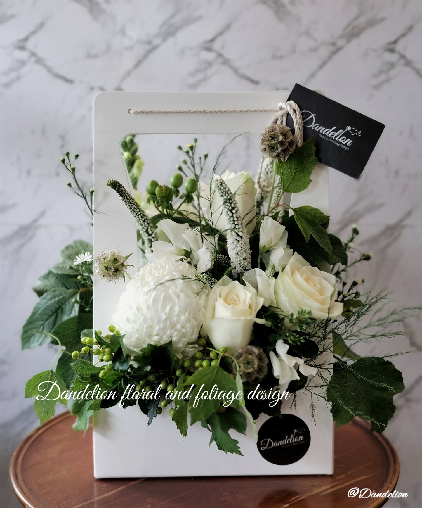 Carry box arrangement