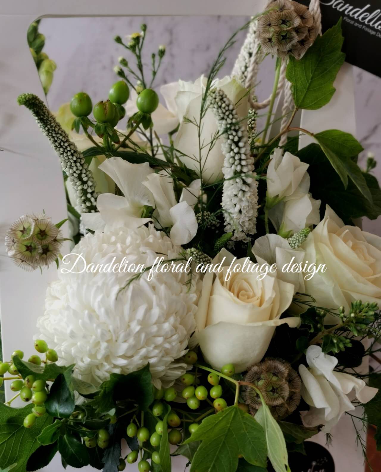 Carry box arrangement