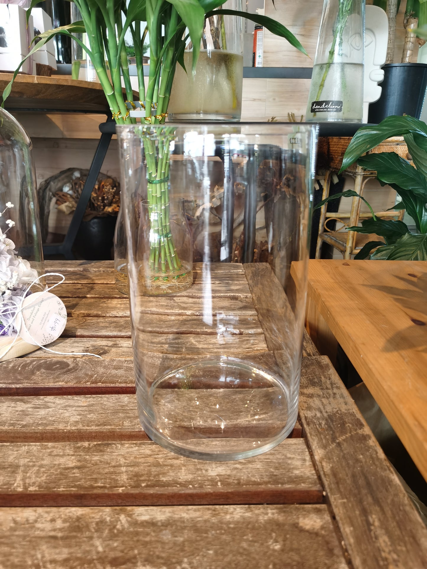 28cmH glass vase for bouquet