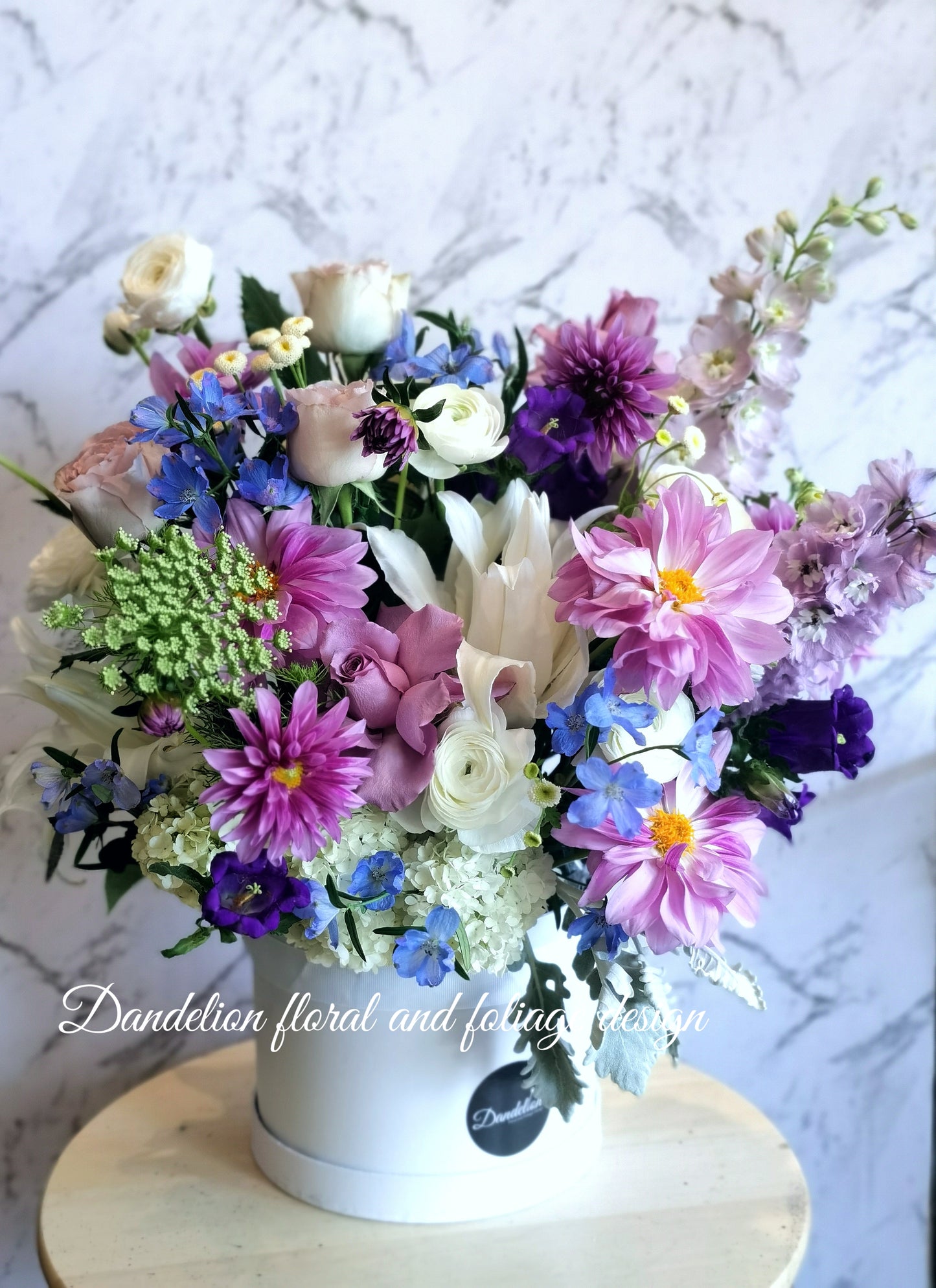 Blooming Mauve Vibes in Flat Hat Box