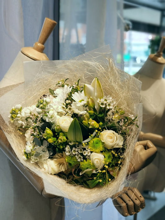 White and Greeen Bouquet